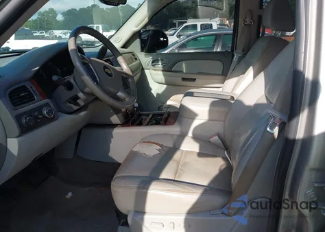 2009 Chevrolet Avalanche K1500 Ltz из США, поврежденный, VIN 3GNFK32039G227959